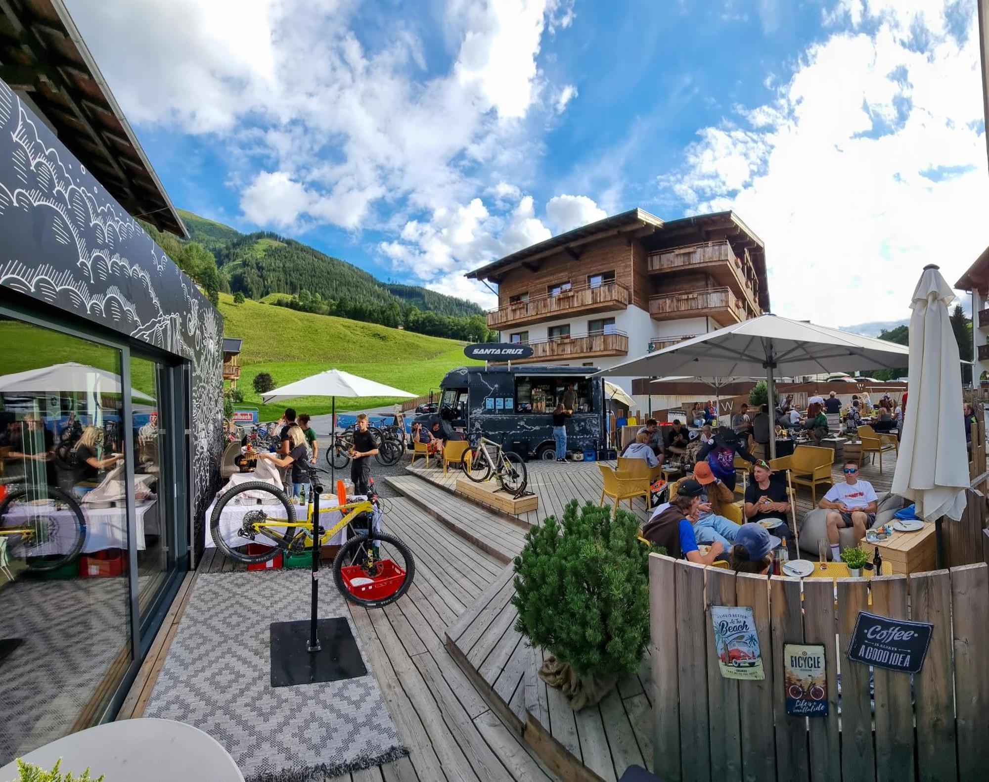Hike&Bike Hostel mit Jokercard Saalbach-Hinterglemm Buitenkant foto
